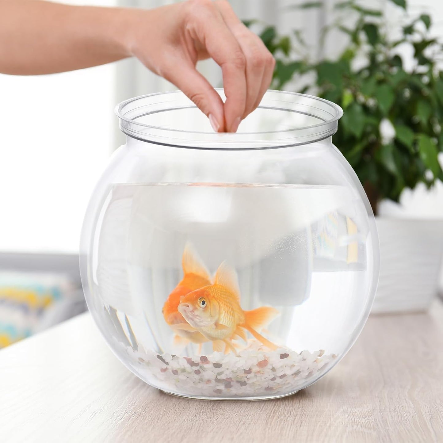 Mini Plastic Fish Bowl 27 oz Decorative Small Fishbowl, Aquarium Fish Bowls Unbreakable Heavy Duty Bowl for Centerpiece Vases, Party Decorations, Pack of 1