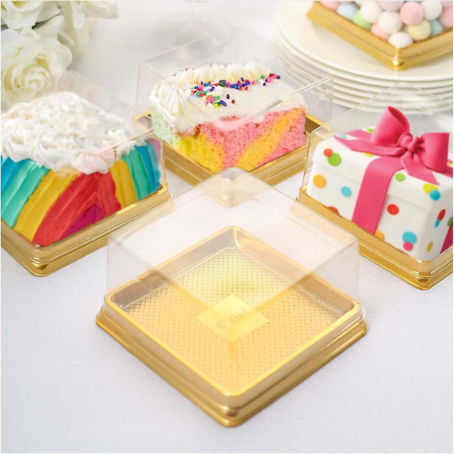 Efavormart 50 Pack | Clear/Gold Square Mini Plastic Dessert Party Favor Boxes, Cupcake Muffin Food Containers - 4"X4"X2.5"
