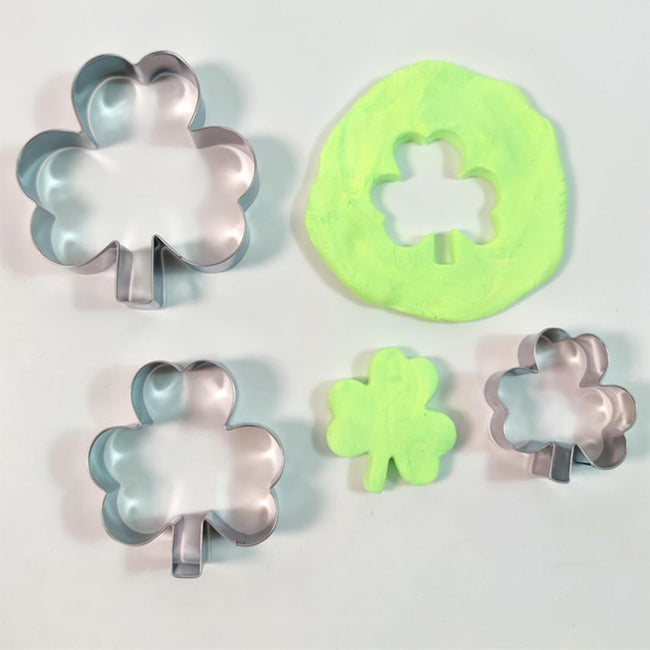3Pcs St. Patrick’s Day Shamrock Cookie Cutter Set, Metal Clover Cookie Cutter Set for Baking, Stainless Steel Biscuit Cutters for Irish Holiday Party Supplies Main Image