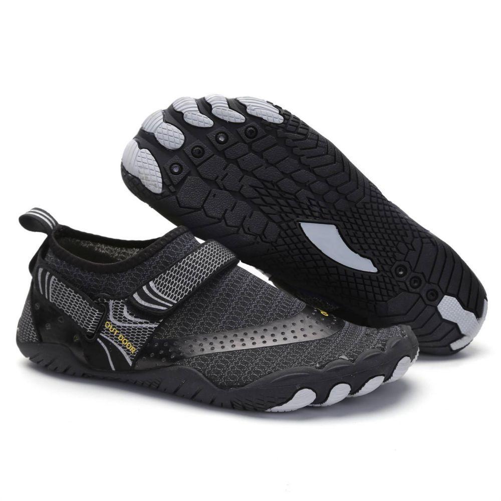 Men Women Water Shoes Barefoot Quick Dry Aqua Sports Shoes - Black Size EU39 = US6.