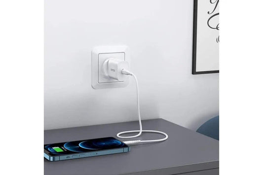 CHOETECH Q5004CL PD20W USB-C iPhone Fast Charger with MFi Certified USB-C Cable.