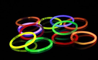 15 GLOW STICKS Party Light Glow In The Dark Rave BRACELETS Disco Bulk 20cm.