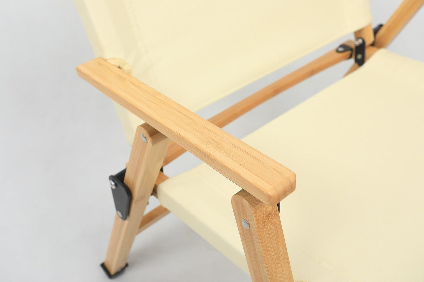 4x Bamboo Canvas Foldable Outdoor Camping Chair Wooden Picnic Park - Khaki/Beige.