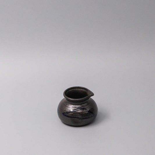 Pourer 120ml Metallic Black Blue Drip Glaze.