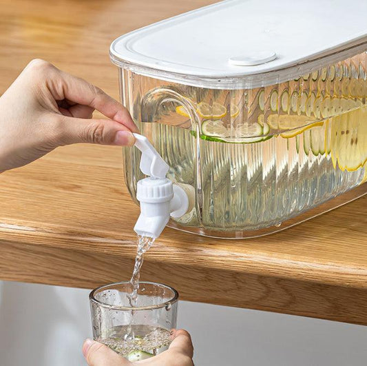 Transparent  4 Liter Refrigerator Cold Drink Dispenser, Juice & Fruit Infuser Water Pitcher, Spigot Beverage Container.