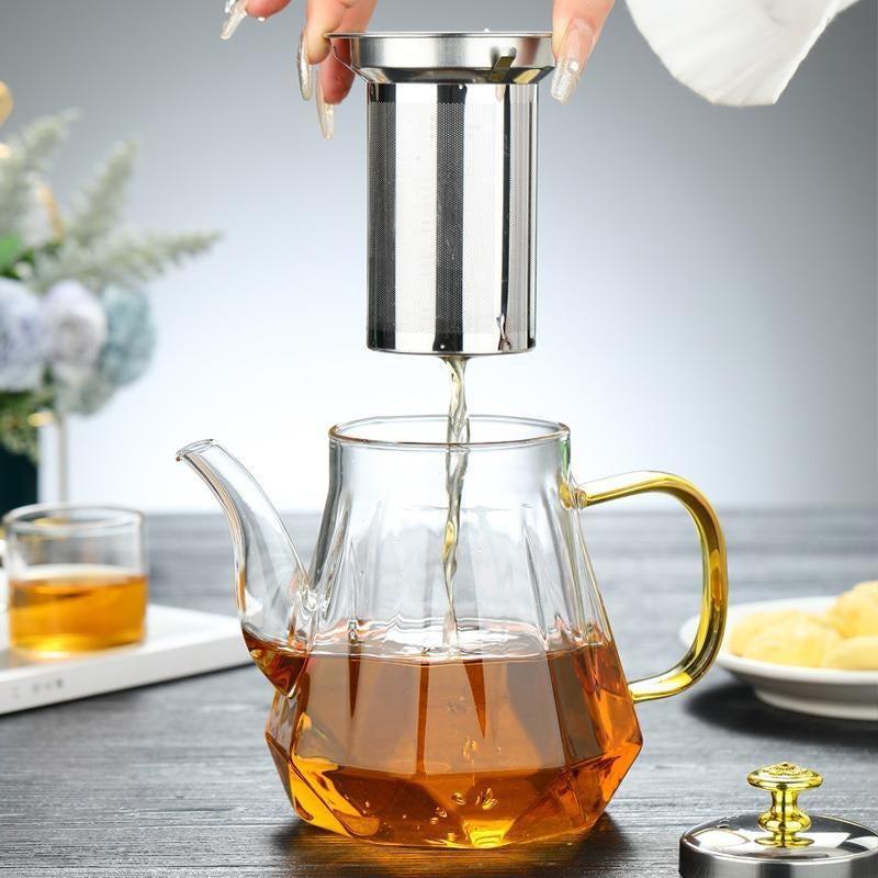 Elegant Glass Teapot with Gold Handle and Stainless Steel Infuser - 600ml Capacity.