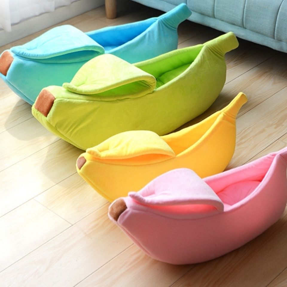 Pink Cozy Banana Peel Pet Bed - Plush & Warm Cave House for Cats & Small Dogs (Medium)