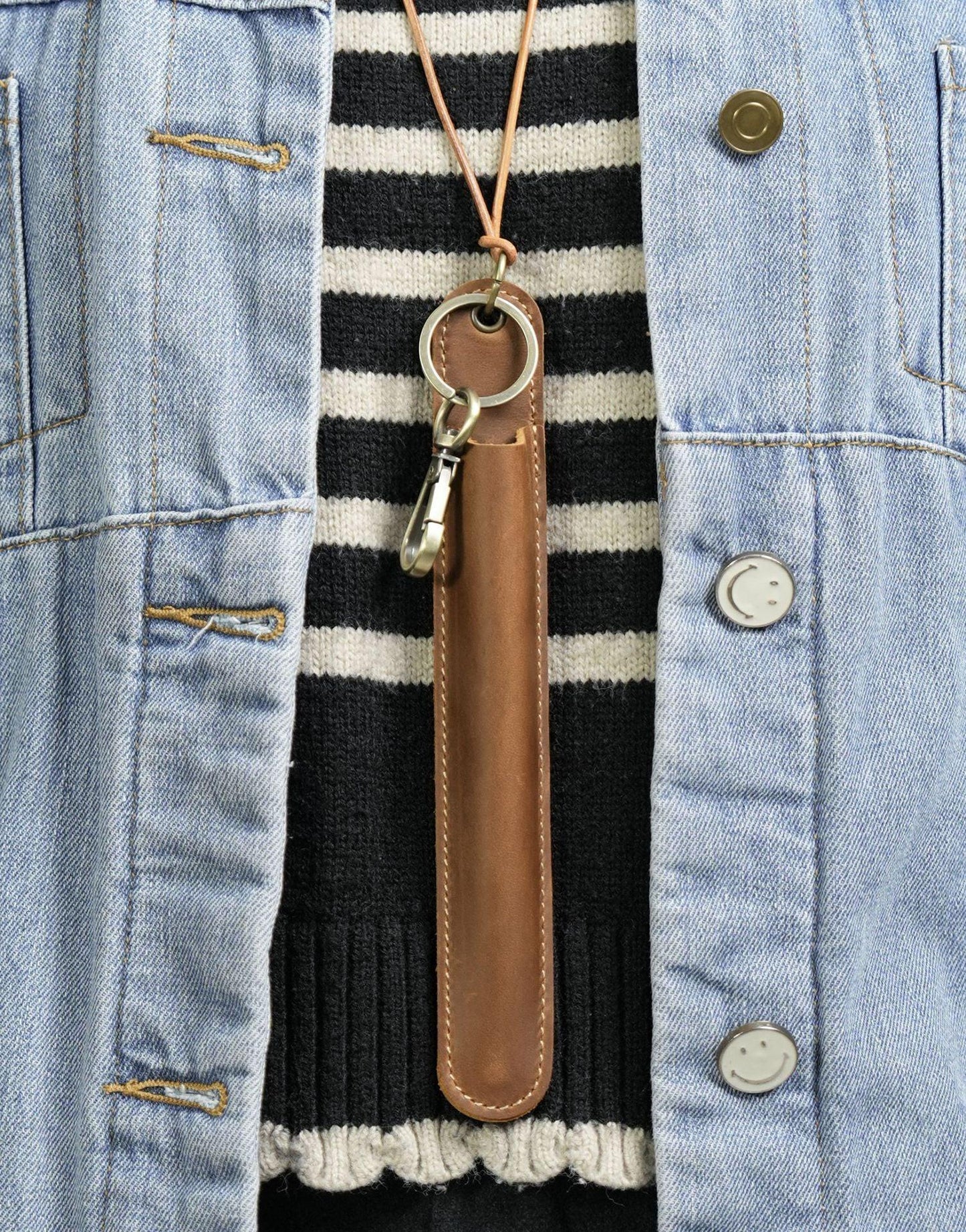 Red Vintage Top-Grain Leather Pen Sleeve Holder with Neck Strap - Protective Single Pen Case.