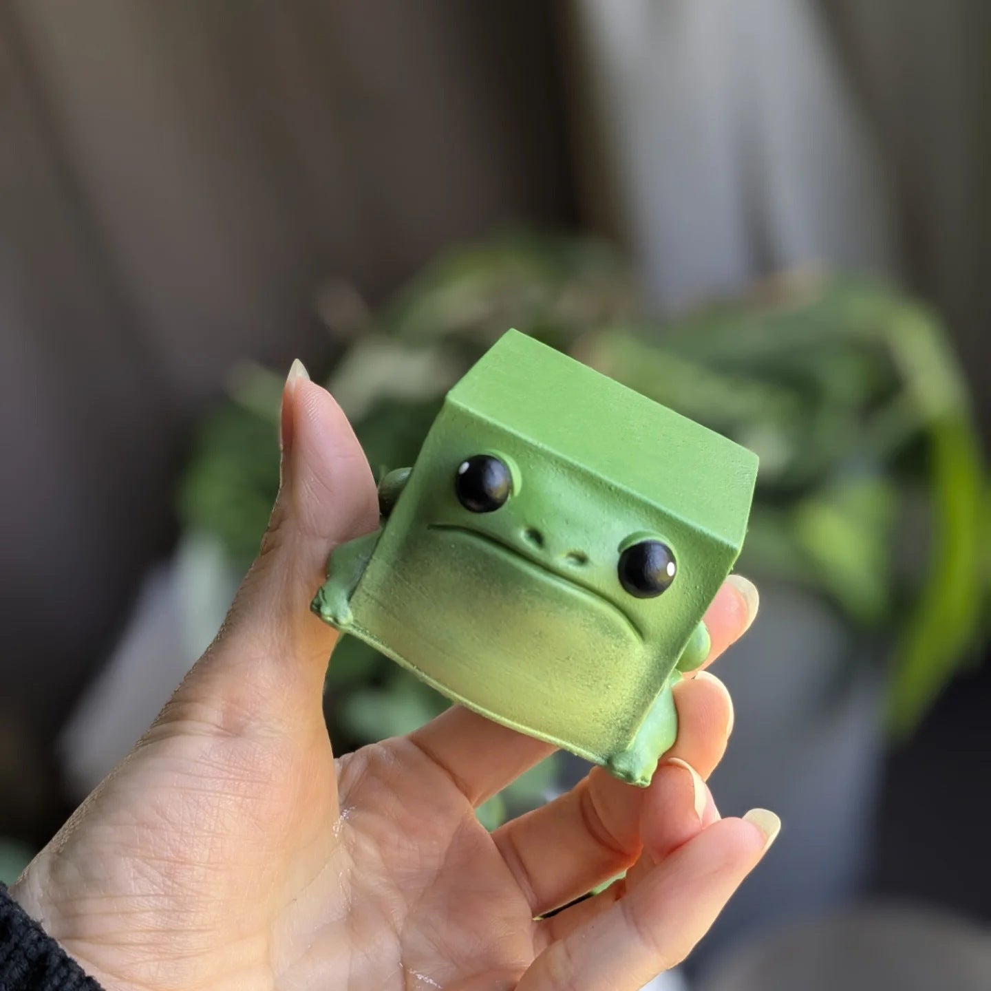 Adorable Ugly-Cute Frog Resin Figurine – 2-Pack Set for Desk, Home & Office Decor