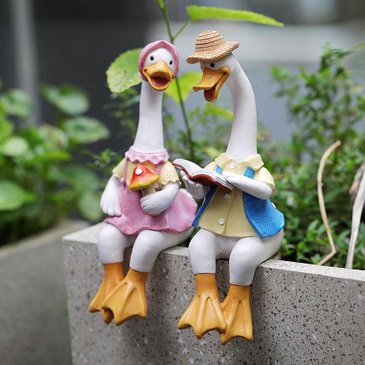 Garden Cartoon Reading Duck Couple Figurines - Outdoor Courtyard, Villa, Farm Landscape Decor Crafts.