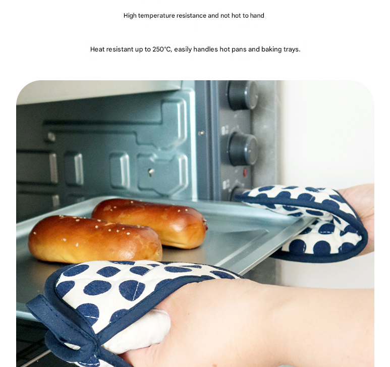 Red 2 Pack Heart Shaped Oven Mitts Heat Resistant Cotton Pot Holders Double Layer Thick Insulation Kitchen Gloves for Baking Cooking