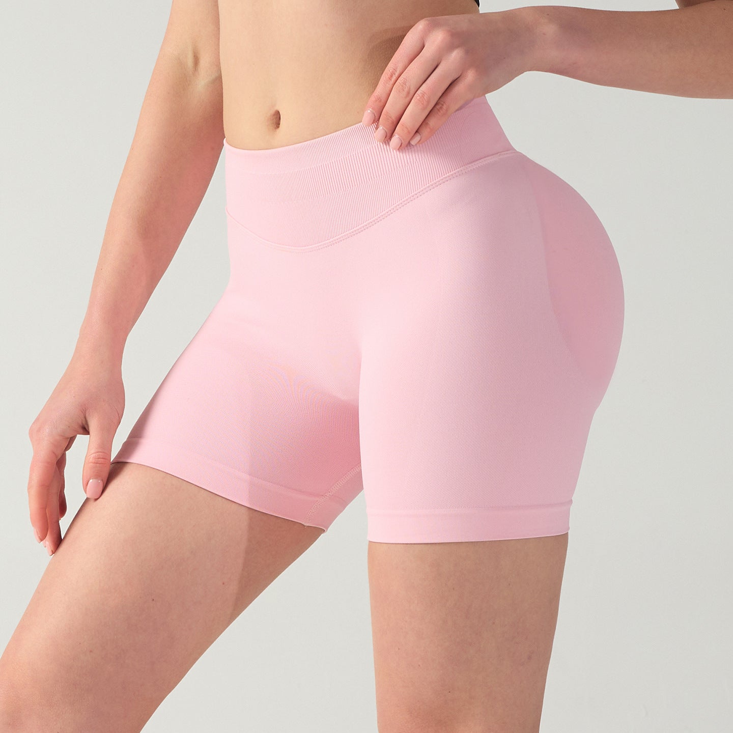 L Black High-Elastic Hip Yoga Shorts - Seamless Mid-Intensity Pilates Workout Shorts.