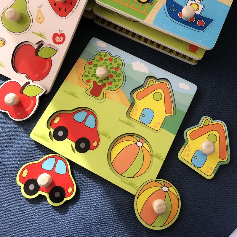 Fish Hand-Grip Puzzle Board â Educational Shape Matching Toy for Early Learning, 14.5cm Square Design.