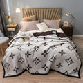 Brown Lucky Four-Leaf Clover 180x200CM Premium Double-Sided Print Flannel Blanket - Soft All-Season Air Conditioning Throw for Office Nap & Travel