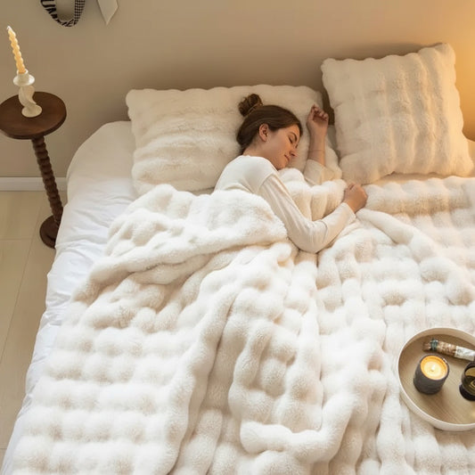 White Luxury Tuscany Fleece Rabbit Fur Bubble Blanket (200 x 230 CM) - Double-Sided Thickened Soft Plush Bedding & Extra Large Bed Blanket