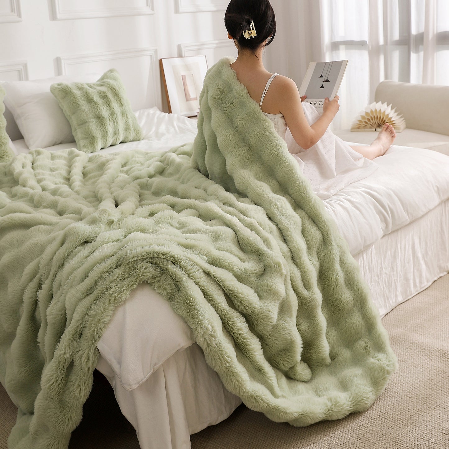 Green Luxury Tuscany Fleece Rabbit Fur Bubble Blanket (200 x 230 CM) - Double-Sided Thickened Soft Plush Bedding & Extra Large Bed Blanket