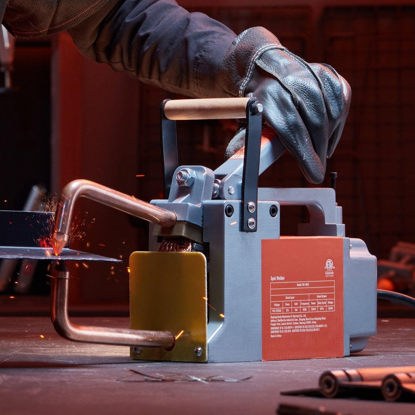 Portable Spot Welder, 1/8-inch Thick Spot Welder Machine with 8KVA Input Capacity, Handheld Welding Tip Gun Metal Sheet Spot Welding Machine for Carbon Steel, Aluminum Sheet.