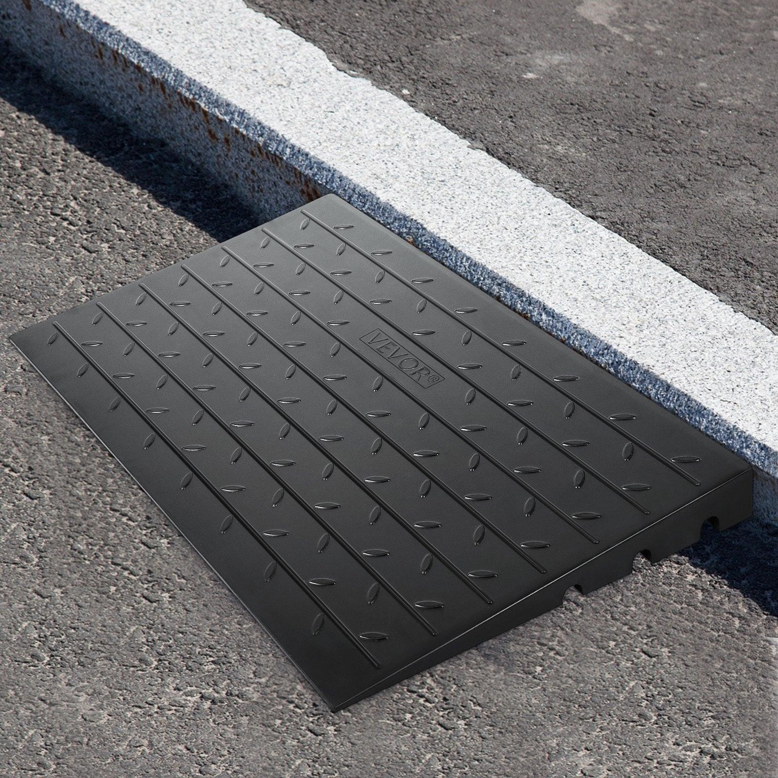 Rubber Threshold Ramp, 7.62 cm Rise Threshold Ramp Doorway, 3 Channels Cord Cover Rubber Solid Threshold Ramp, Rubber Angled Entry Rated 997.9 kg Load Capacity for Wheelchair and Scooter.