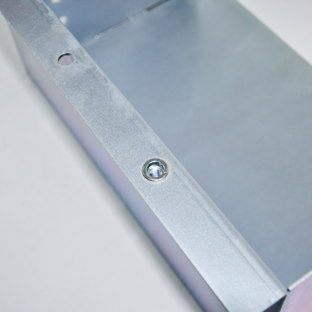 Battery Box Set Sturdy Galvanized Trailer Caravan Boat Spare Part with Lid and Hole for Secure Suits battery up to 160mm deep x 350mm wide Height 250mm.